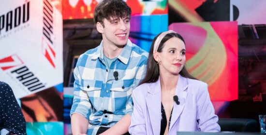 4. Michaela & Roman Tomešovi (8. 2. 2022, Malostranská beseda) - 7 pádů Honzy Dědka